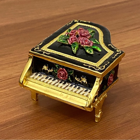 ⚜️CR⚜️Marked Black Grand Piano Enameled Trinket Box - Picture 1 of 15